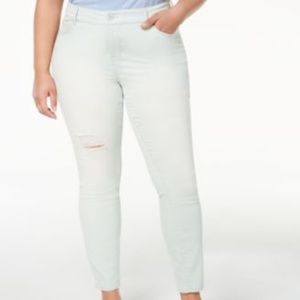 Celebrity Pink Jeans NWT Frosty Sz 14